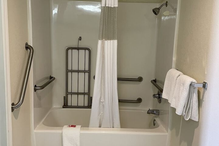 Room 21 of 30