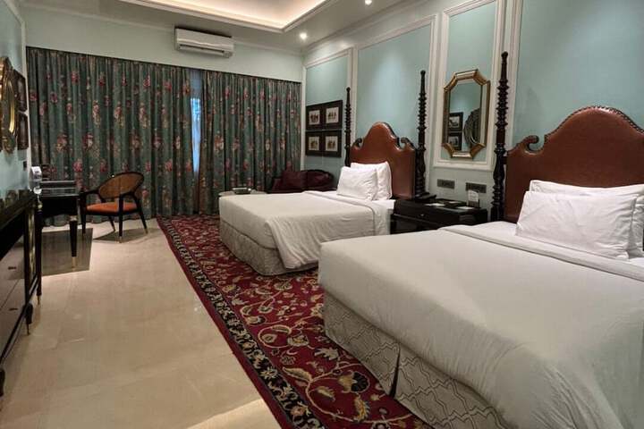 Room 21 of 62