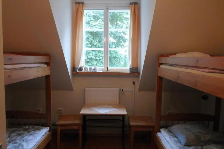 Room 3 of 9