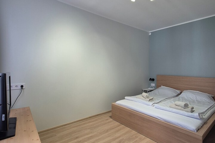 Room 12 of 60