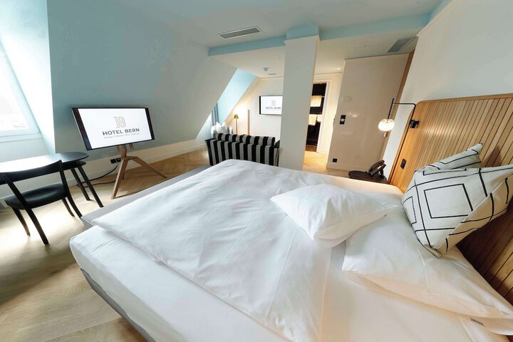 Room 25 of 63
