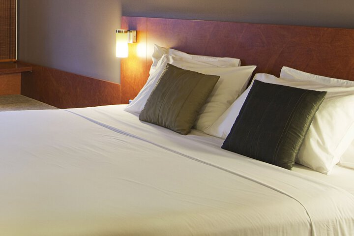 Room 3 of 43