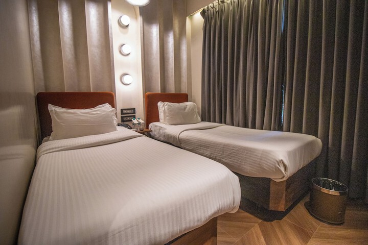 Room 41 of 58