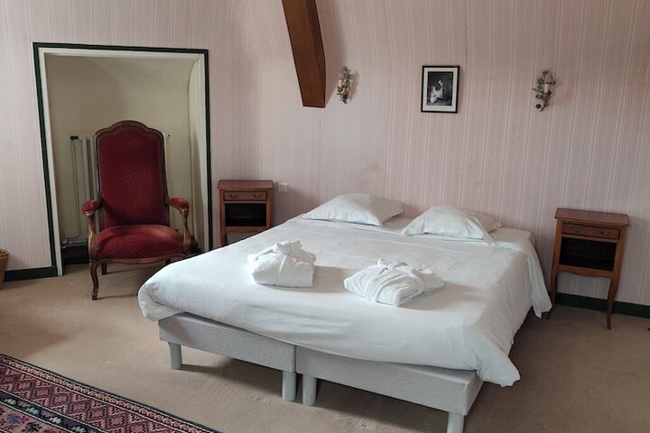 Room 17 of 105