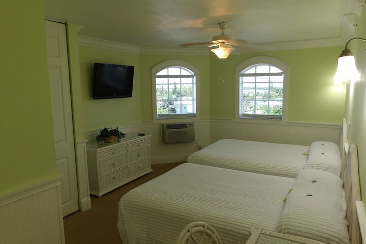 Room 6 of 229