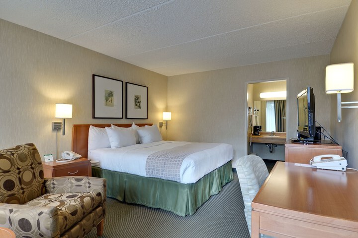 Room 2 of 31