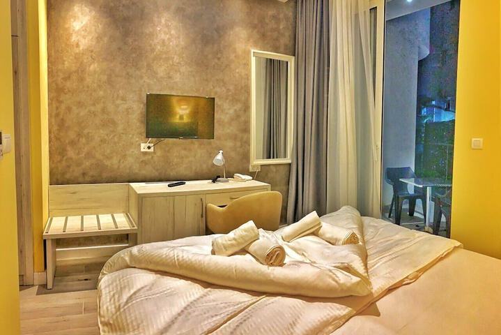 Room 13 of 49
