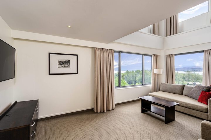 Room 32 of 92