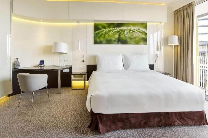 Room 13 of 50