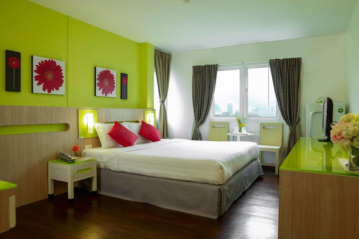 Room 18 of 34