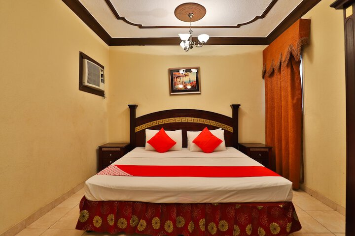 Room 11 of 25
