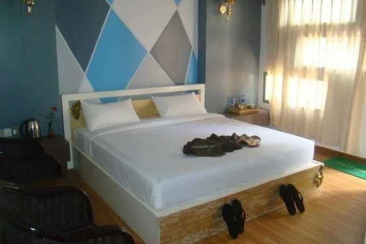 Room 3 of 42