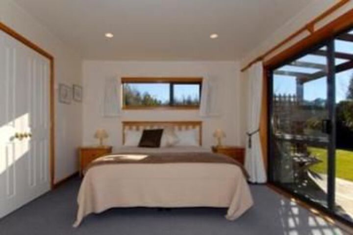 Room 4 of 5