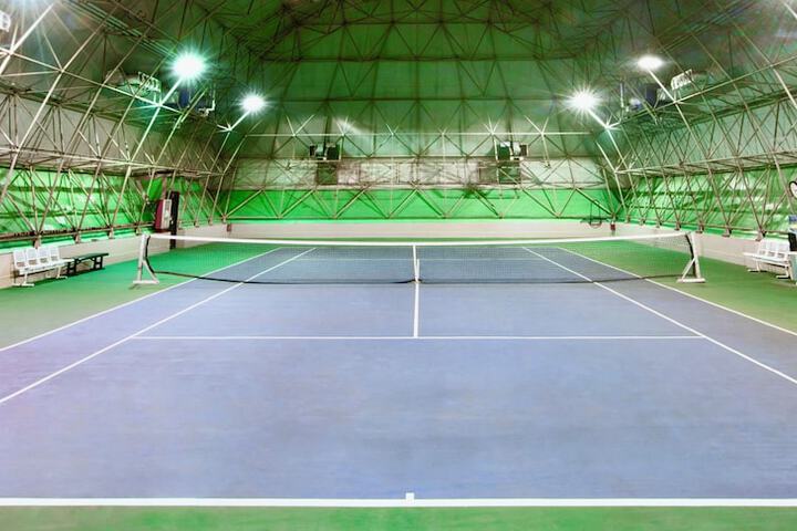 Tennis court