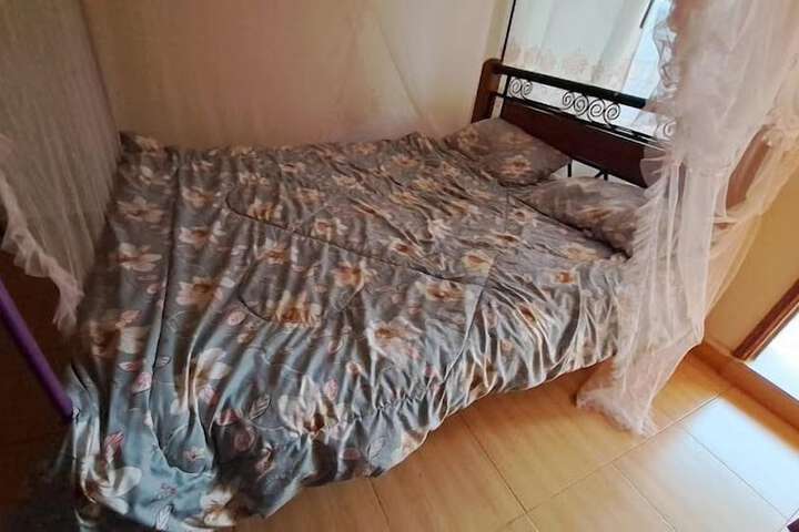 Room 2 of 20