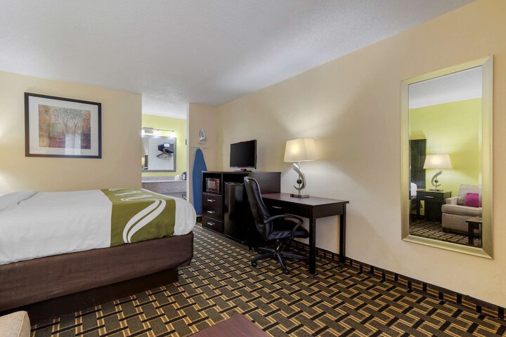 1 King Bed (14 of 15)