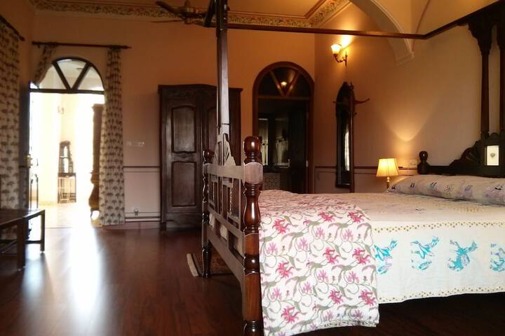 Room 5 of 34
