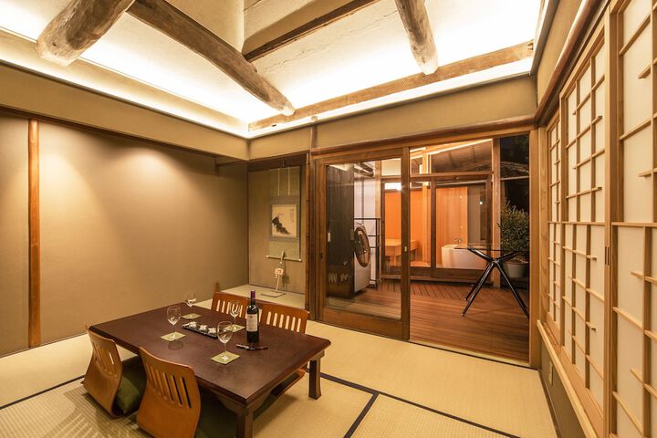 Room 20 of 28
