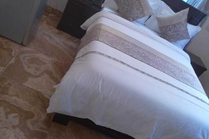 Room 5 of 15
