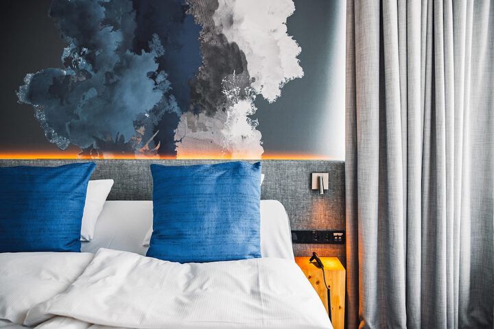 Room 34 of 60
