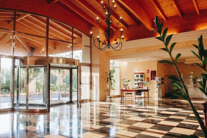 Hotel 3 of 83