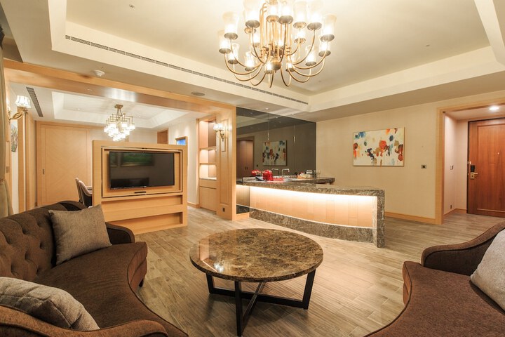 Room 90 of 208