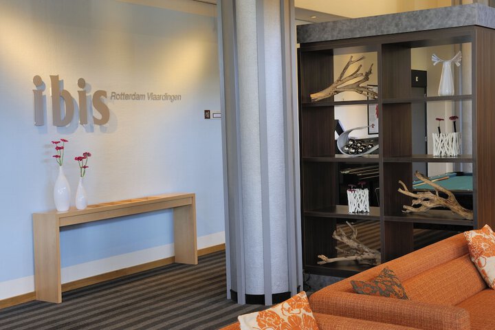 Guest Lobby