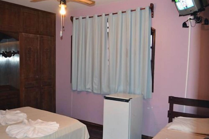 Room 10 of 27