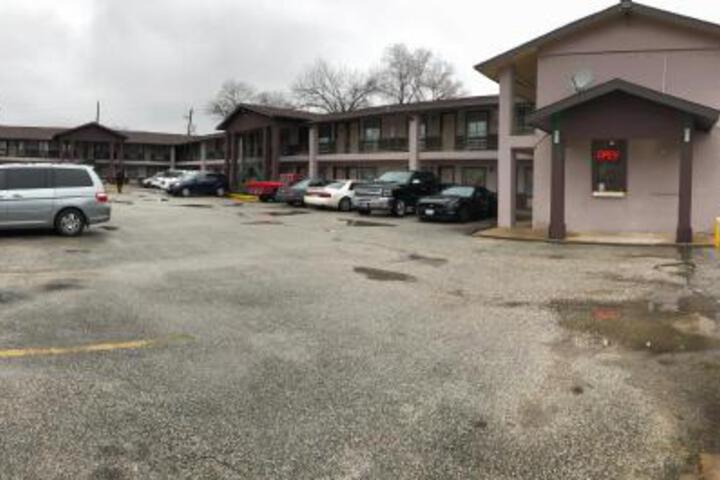 Modo Inn in Houston, TX