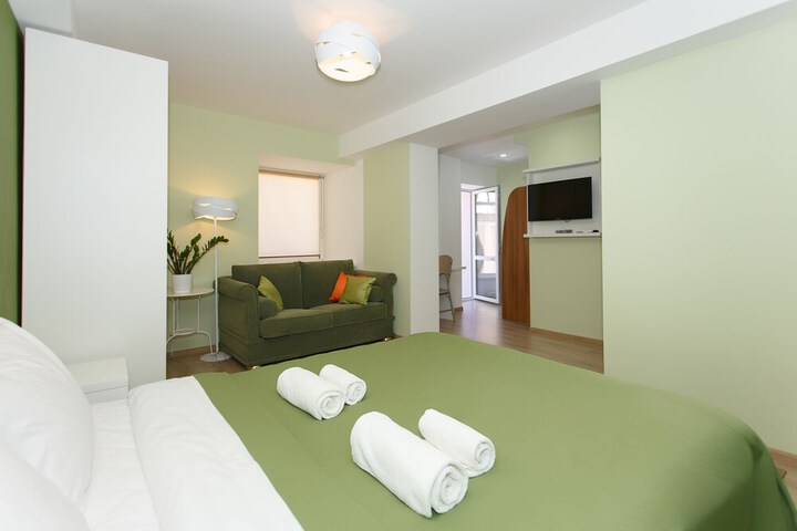 Room 45 of 108