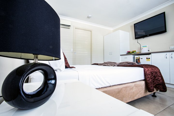 Room 12 of 83
