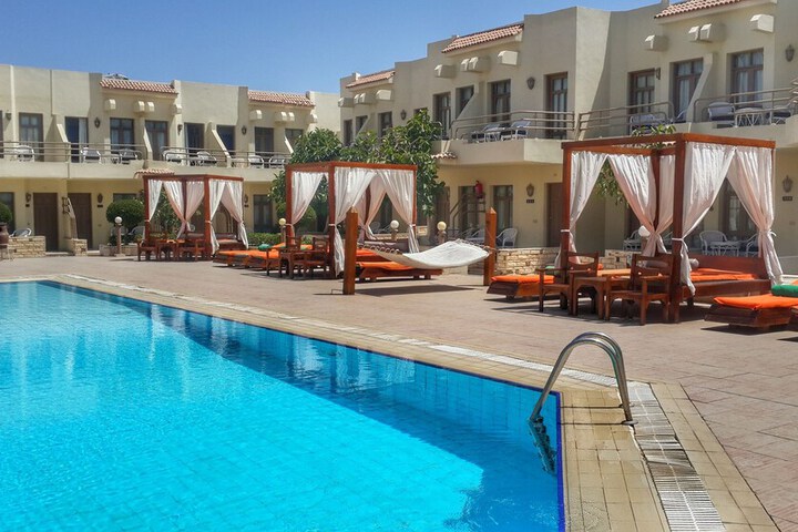 Pools & Facilities