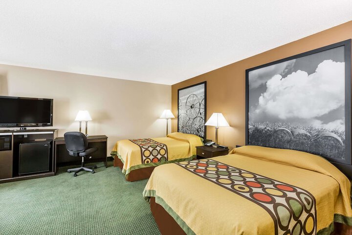 2 Double Beds (2 of 9)