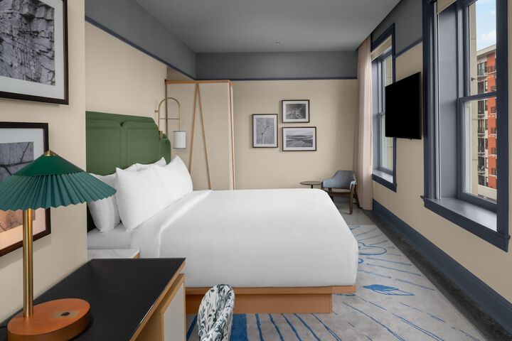 Room 9 of 61