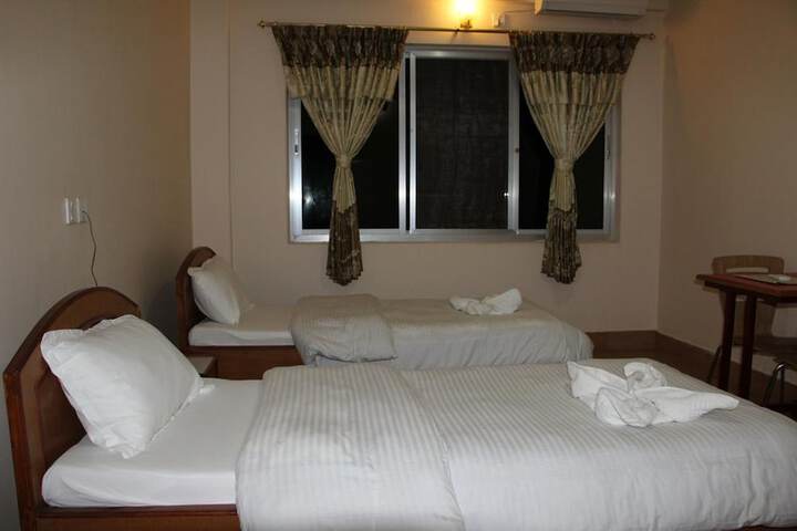 Room 4 of 22
