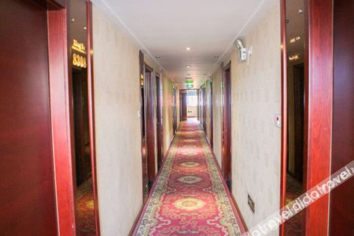 Hotel Interior 4 of 13