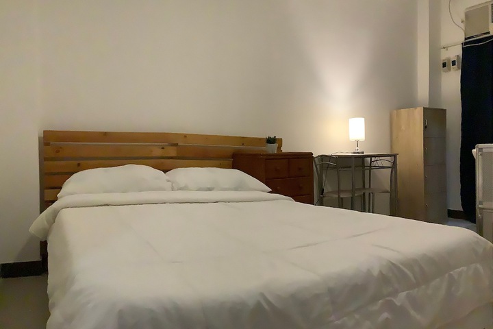 Room 17 of 52