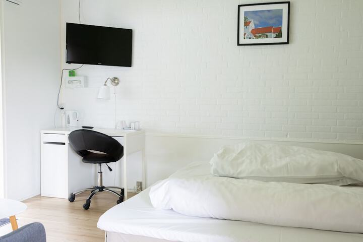 Room 10 of 70