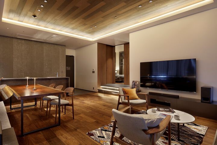 Room 33 of 41
