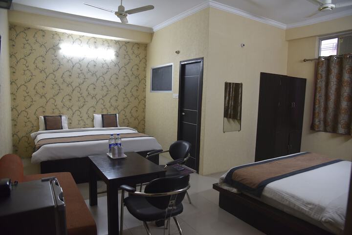 Room 26 of 61
