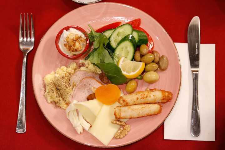 Breakfast buffet