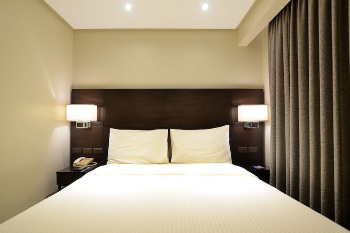 Room 27 of 68