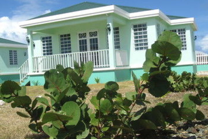 Hotel Exterior 9 of 37