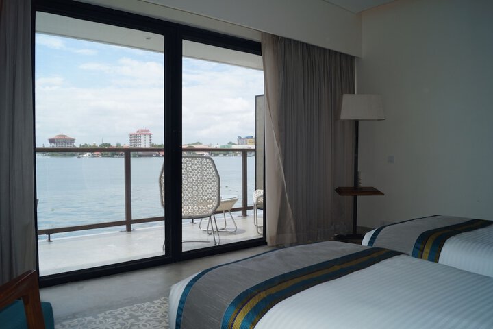 Room 21 of 54