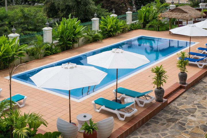 Pool 50 of 78