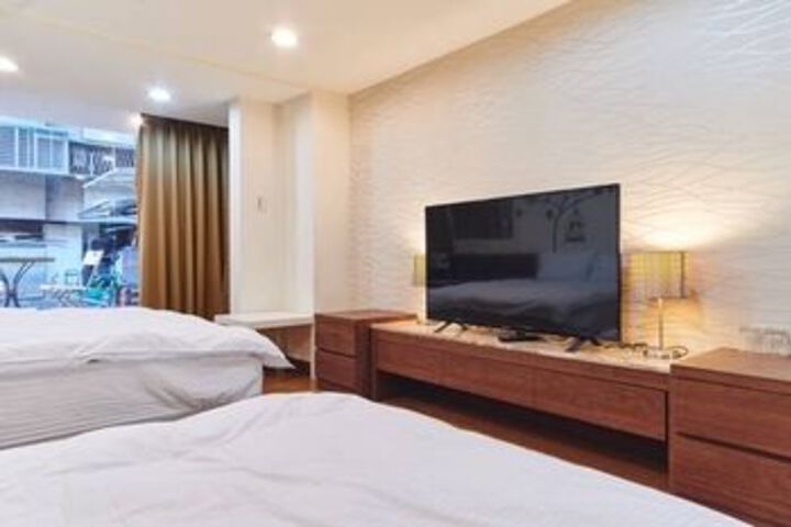 Room 10 of 25