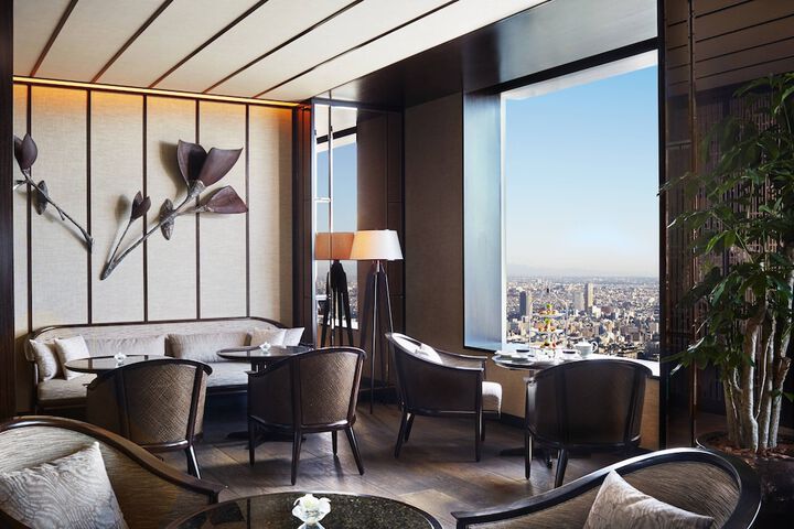 Lounge 58 of 75
