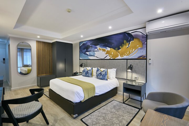 Room 22 of 100