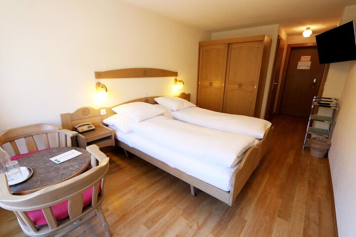Room 7 of 44