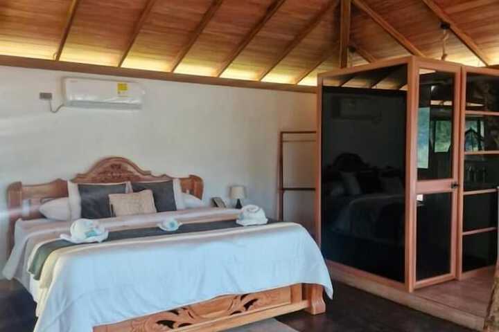 Room 15 of 84